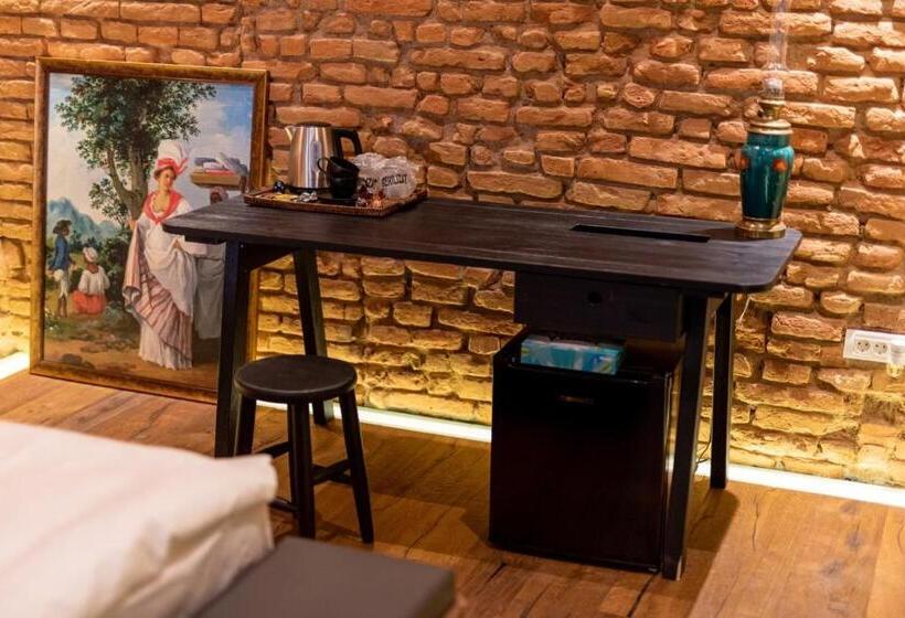 بنسيون Casa Nym