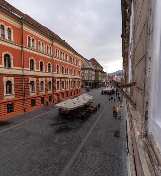 بنسيون Casa Nym