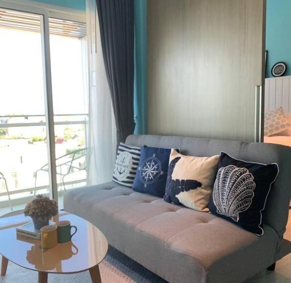 Veranda Residences Pattaya By Phung