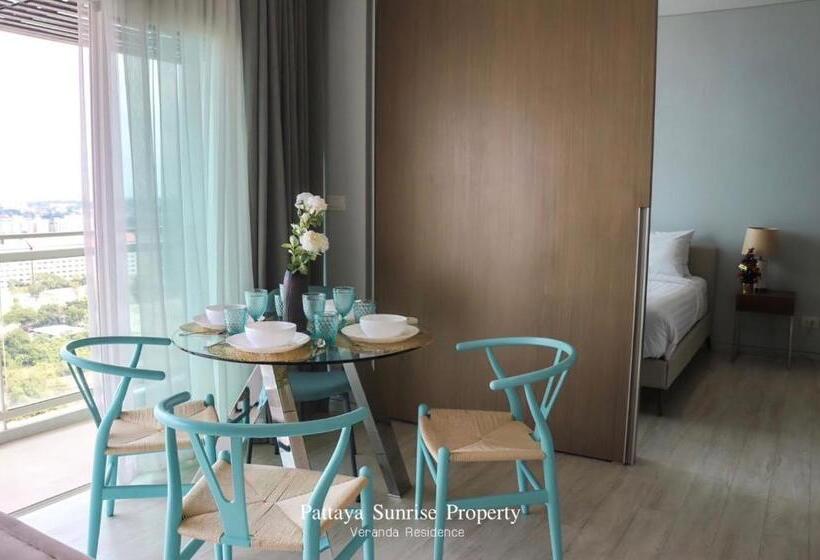 Veranda Residences Pattaya By Phung