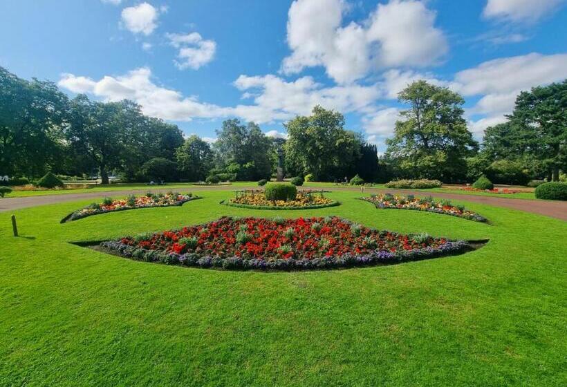 West Park Annex Central Wolverhampton