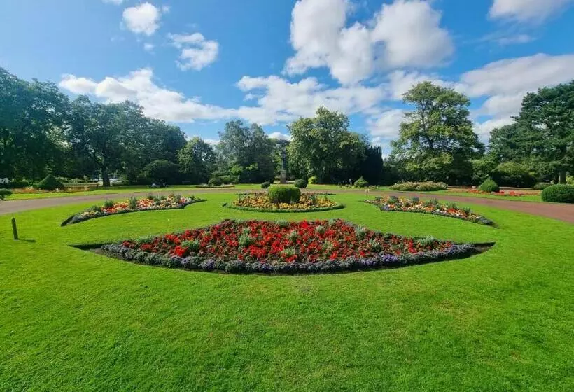 West Park Annex Central Wolverhampton