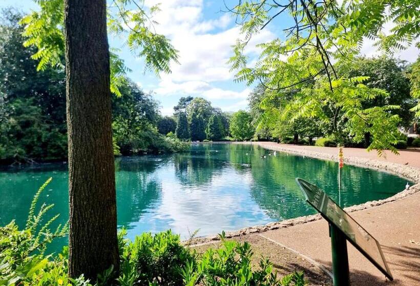 West Park Annex Central Wolverhampton