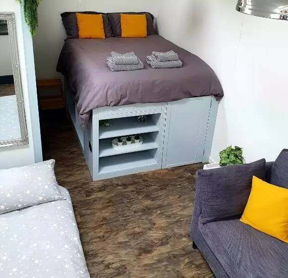 West Park Annex Central Wolverhampton