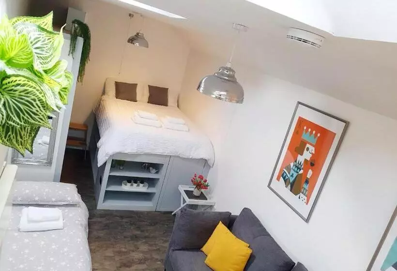 West Park Annex Central Wolverhampton