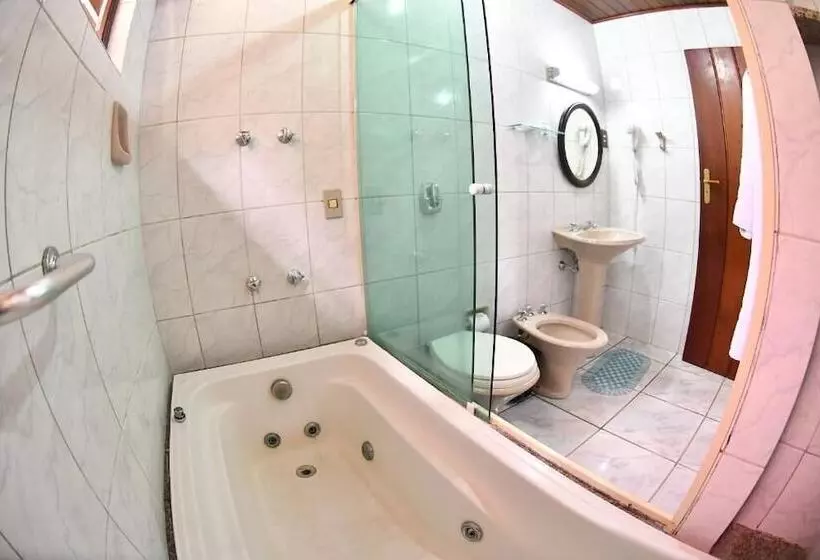 Отель Bougainville