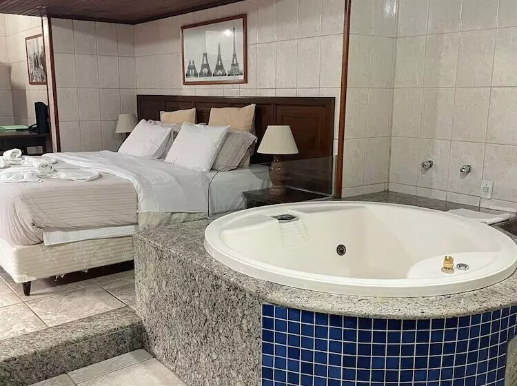 Отель Bougainville