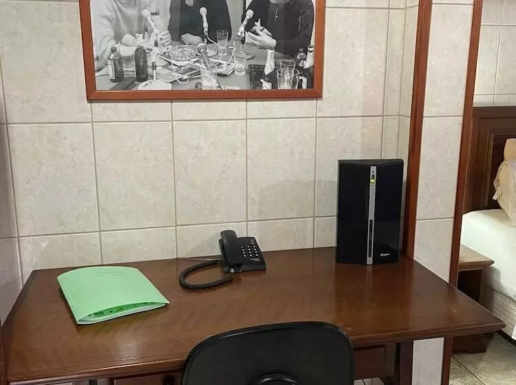 Отель Bougainville