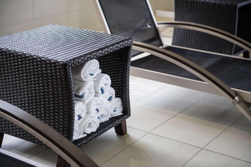 هتل Hampton Inn & Suites By Hilton Regina East Gate