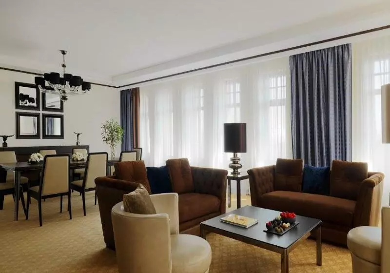 호텔 Novosibirsk Marriott