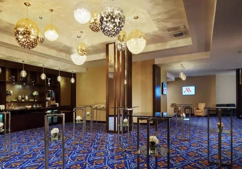 호텔 Novosibirsk Marriott