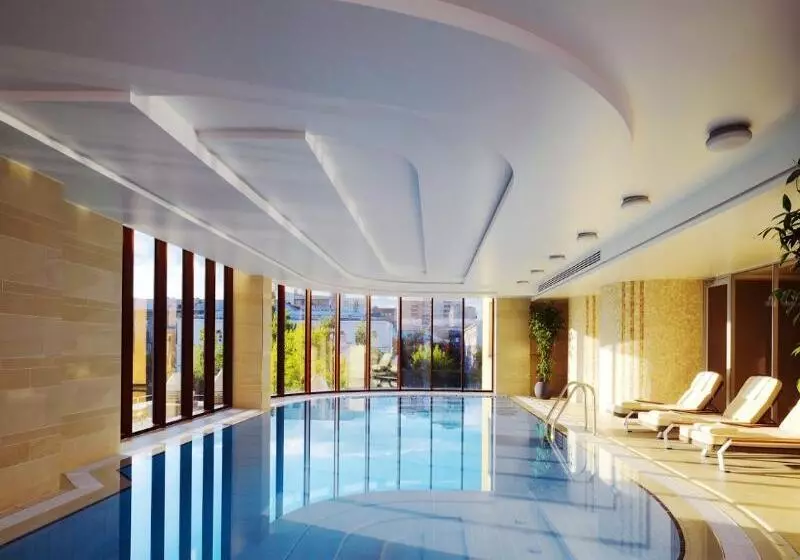 호텔 Novosibirsk Marriott