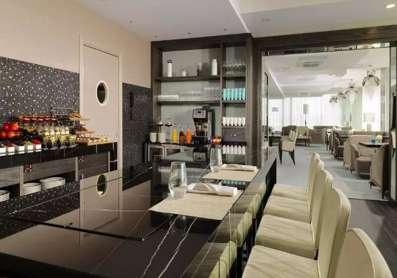 호텔 Novosibirsk Marriott