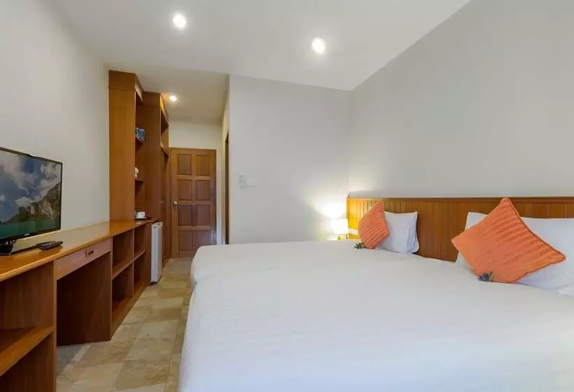 호텔 The View Rawada Phuket