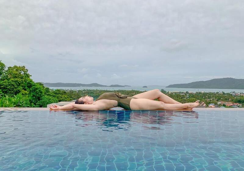 호텔 The View Rawada Phuket