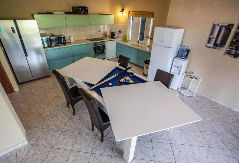 Ana Apartment