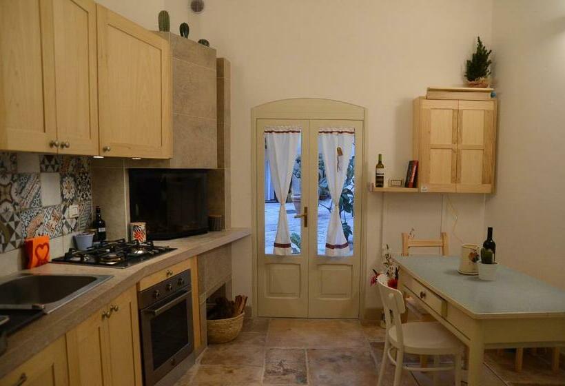 تختخواب و صبحانه Casa Zia Cecchina