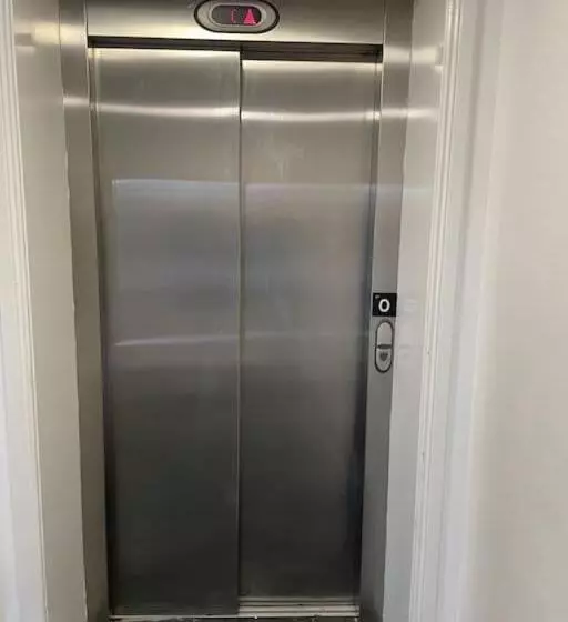 Lux Waterfront 2 Bed Apt, V&a 10min Walk, St Andrew S Golf 25min Drive