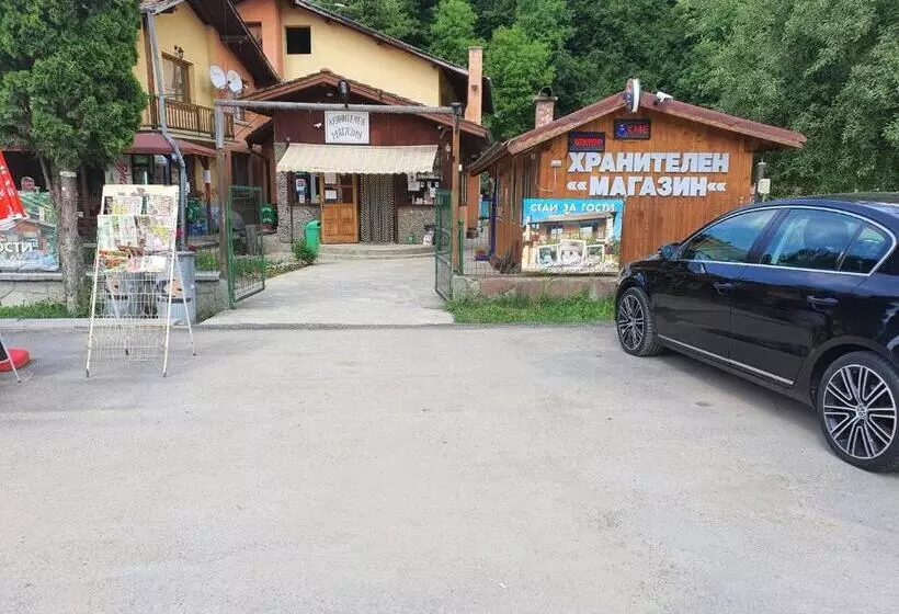 Majatalo стаи за гости тони