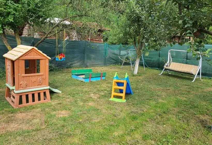 Majatalo стаи за гости тони