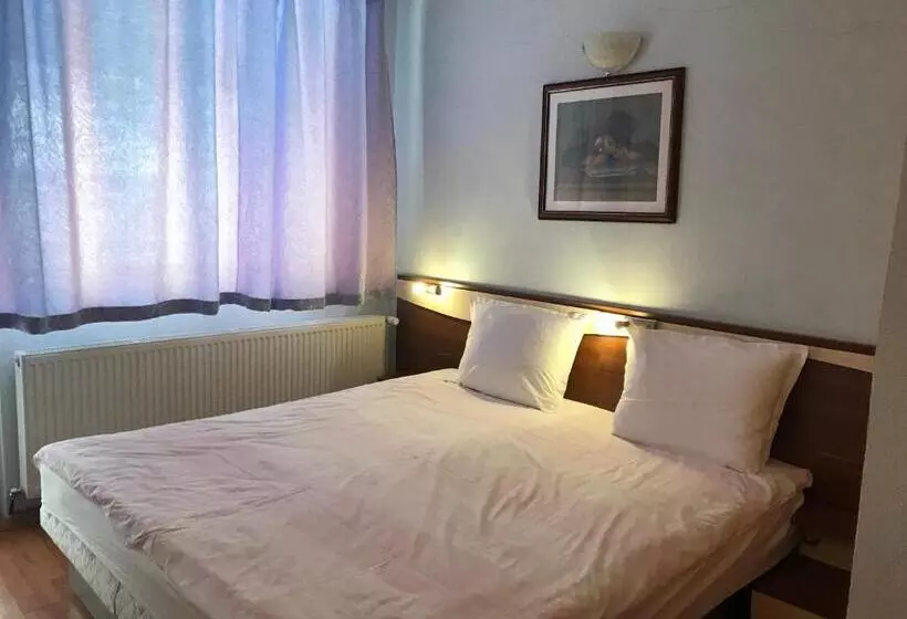 Majatalo стаи за гости тони