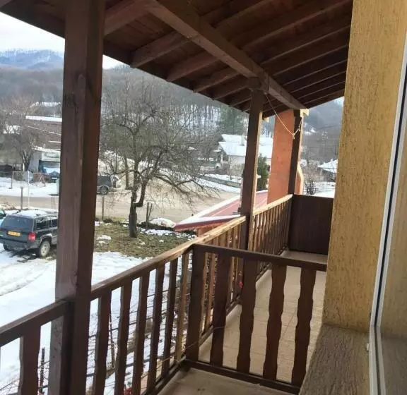 Majatalo стаи за гости тони