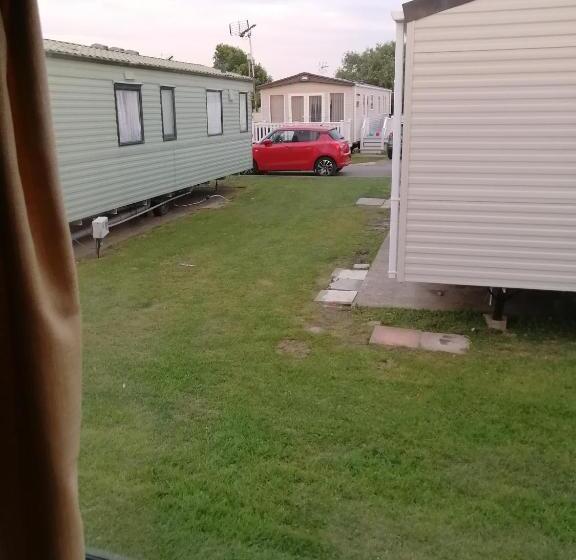 Yy20 Martello Beach Holiday Park