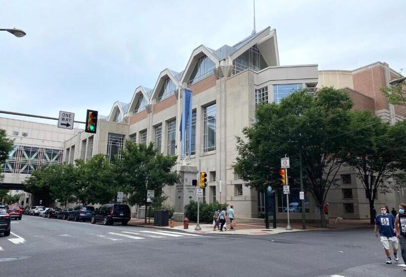 הוסטל Alina & Fanny   Philadelphia Convention Center