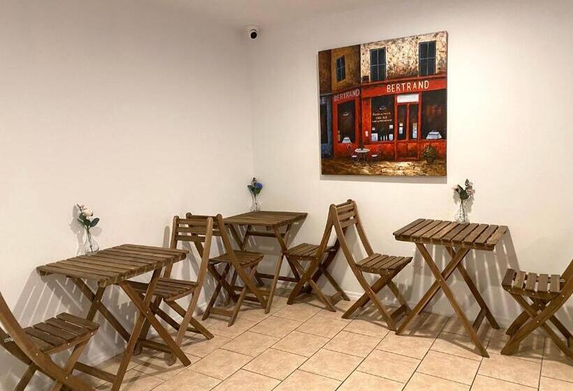 הוסטל Alina & Fanny   Philadelphia Convention Center