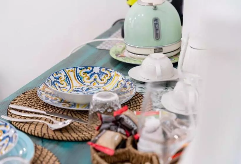 تختخواب و صبحانه Palazzo Nicolaus Del Borgo Antico