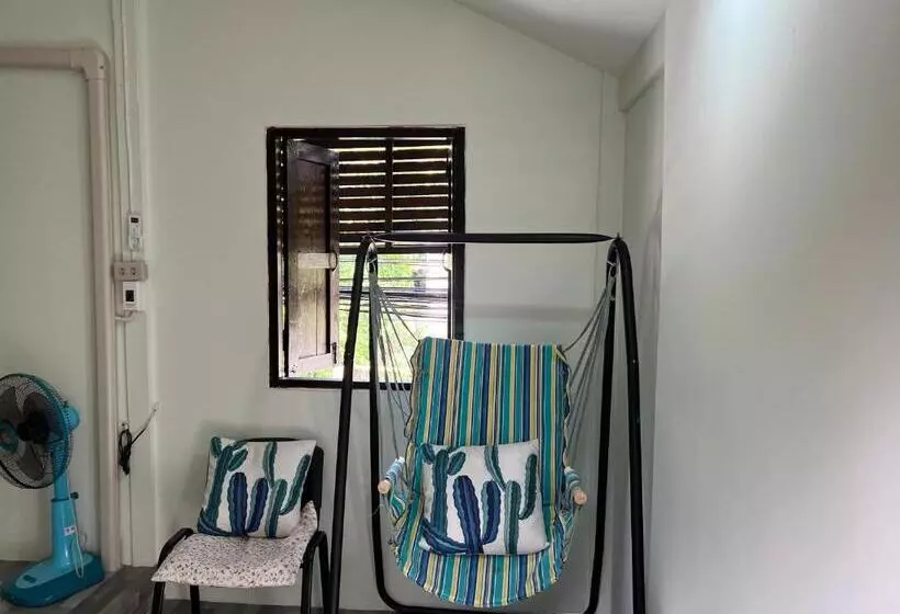 تختخواب و صبحانه Pano Solar Guest House