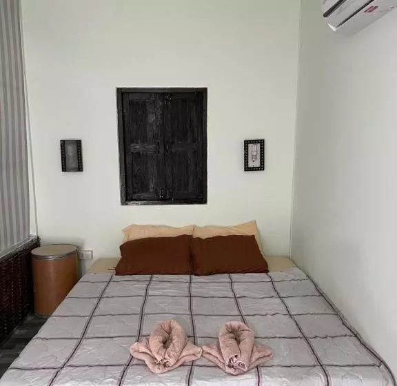 تختخواب و صبحانه Pano Solar Guest House