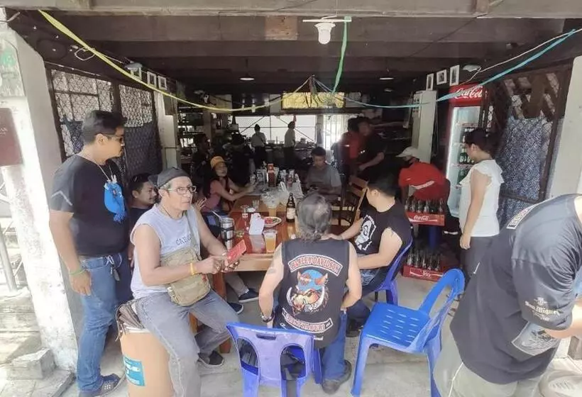 تختخواب و صبحانه Pano Solar Guest House