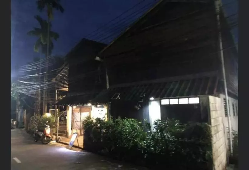 تختخواب و صبحانه Pano Solar Guest House