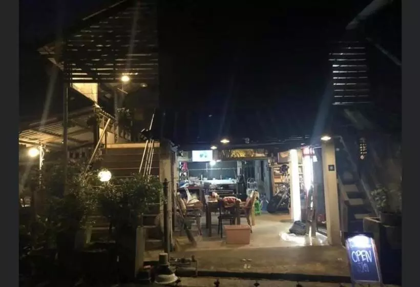 تختخواب و صبحانه Pano Solar Guest House