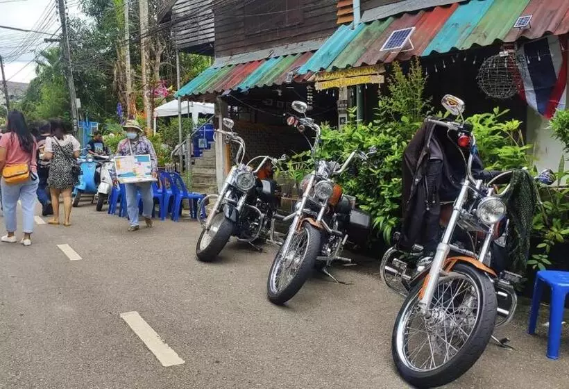 تختخواب و صبحانه Pano Solar Guest House