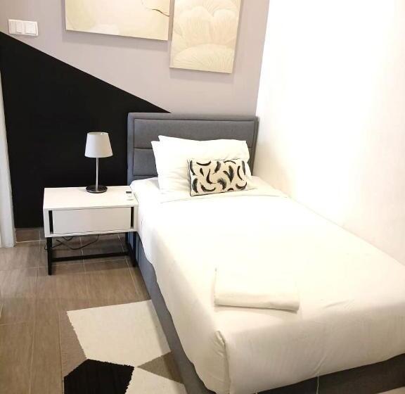 Troika Kota Bharu By Salaam Suites