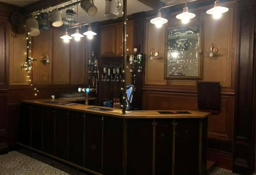 فندق Manor House