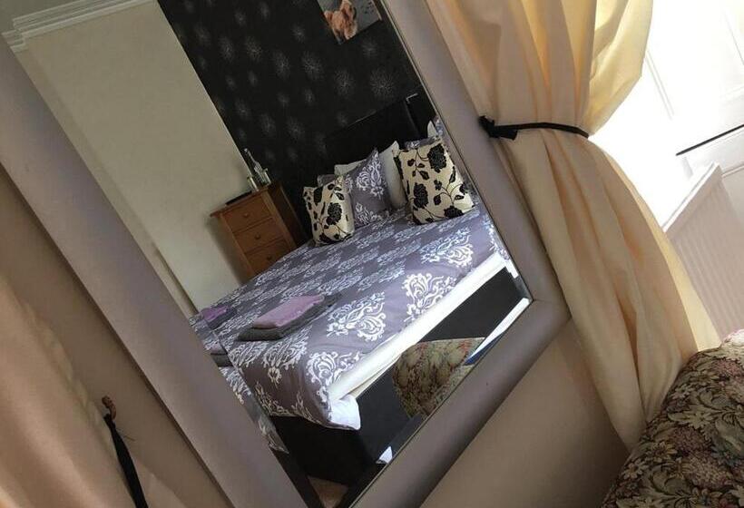 فندق Manor House