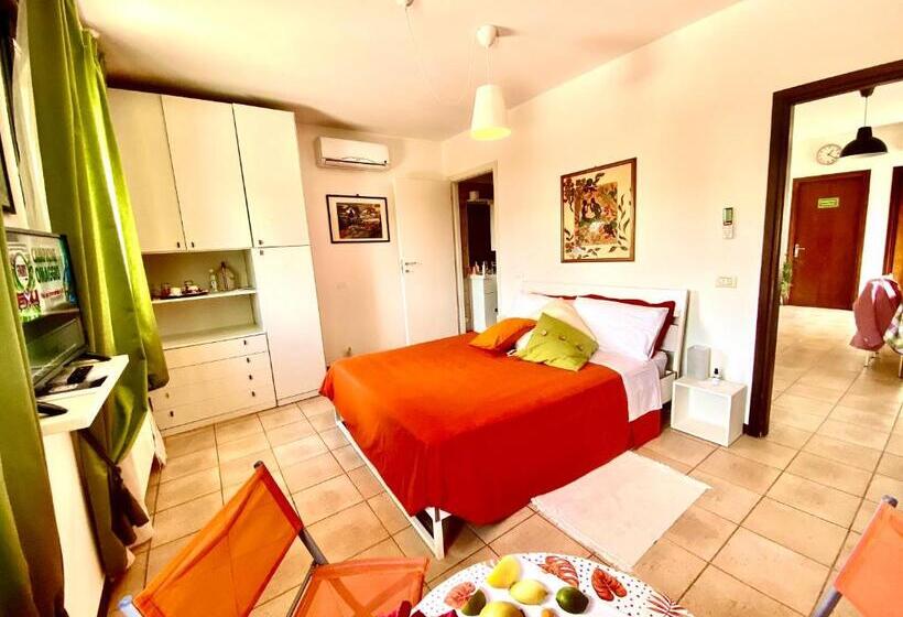 פנסיון Garden Of Venice