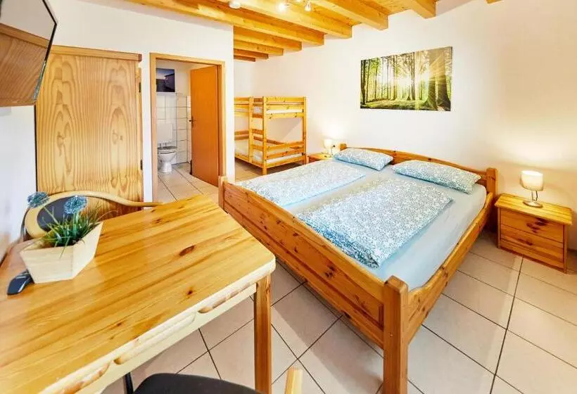 Majatalo Gästehaus Viktoriya Nur Wenige Minuten Zum Europa Park