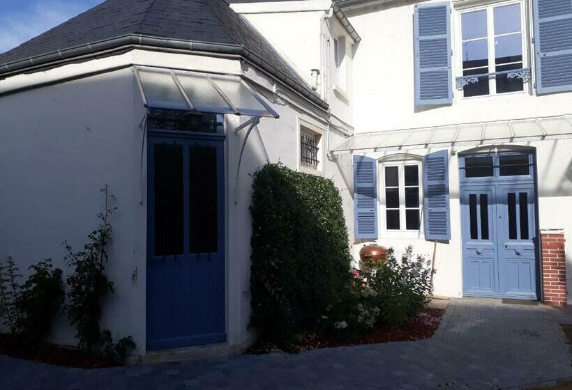 Pensiune Les Pierres Bleues