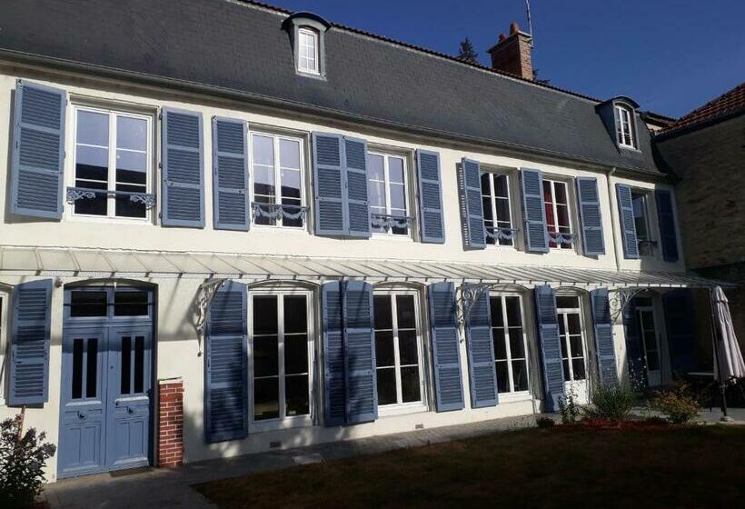 Pensiune Les Pierres Bleues