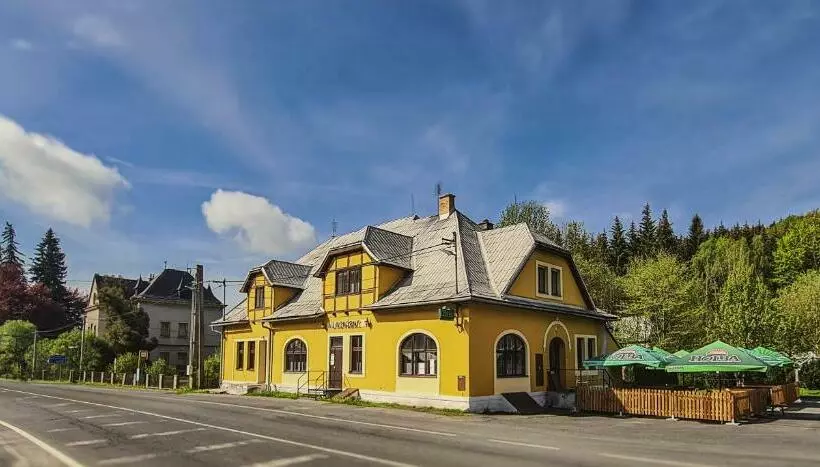 Majatalo Penzion U Kovárny