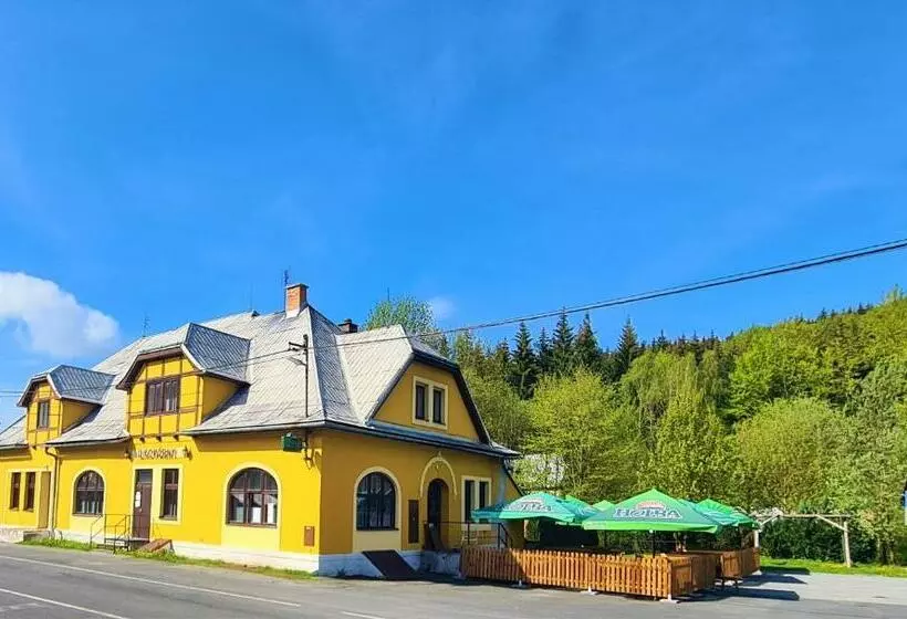 Majatalo Penzion U Kovárny