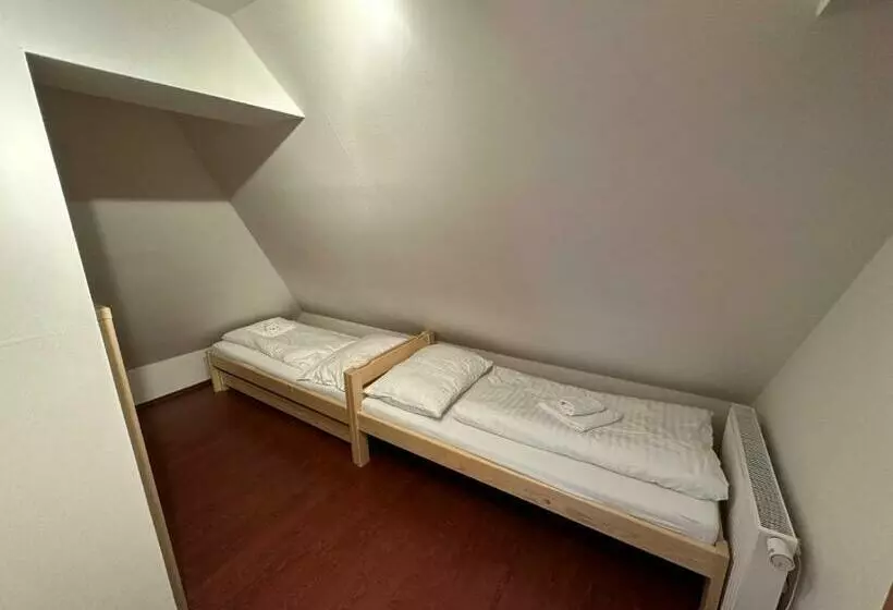 Majatalo Penzion U Kovárny