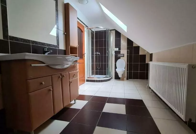 Majatalo Penzion U Kovárny