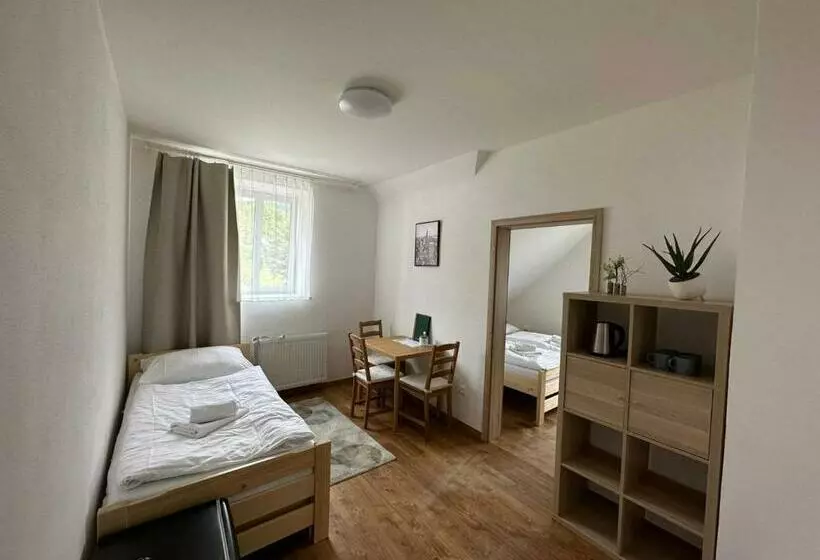 Majatalo Penzion U Kovárny