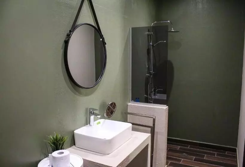 پانسیون R34 Boutique Guest House