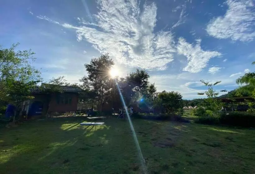 Lomakeskus บ้านในสายหมอกบุญแจ้งโฮมสเตย์